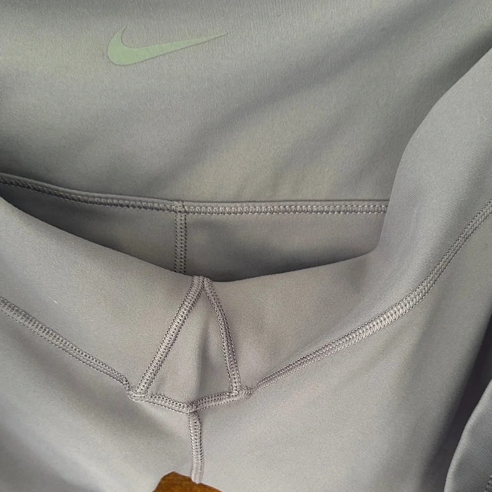 Nike Women's Purple Bike Shorts - Picture 5 of 13